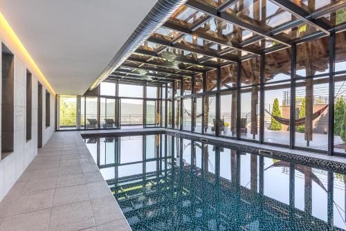 VEYRIER La Corniche Prestige Villa with Spa-Pool - image 5