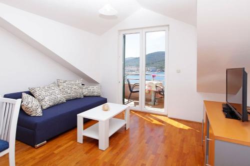 共用Lounge/電視區, 瓦拉公寓 (Apartments Vala) in 韋拉盧卡