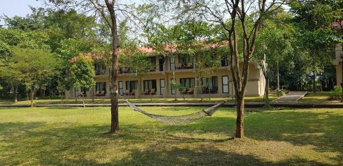 Сад, Lumbini Buddha Garden Resort in Лумбини