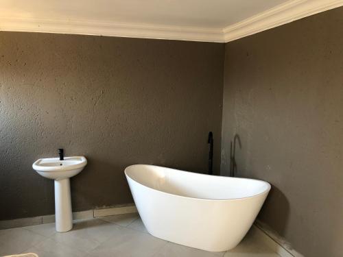 Charli’s Lodge in Groblersdal