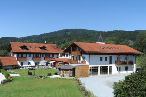 Sporthotel Bernrieder Hof GmbH 3