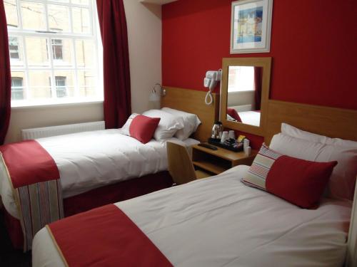 room detail thumbnail 1