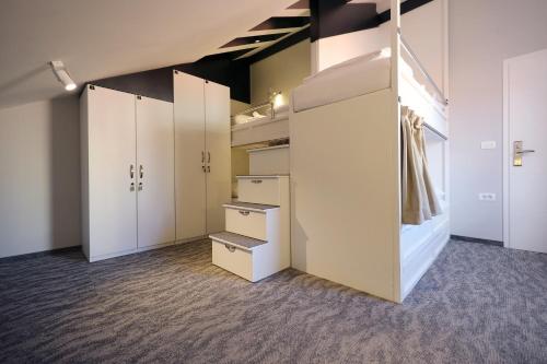 Downtown Boutique Hostel - image 3