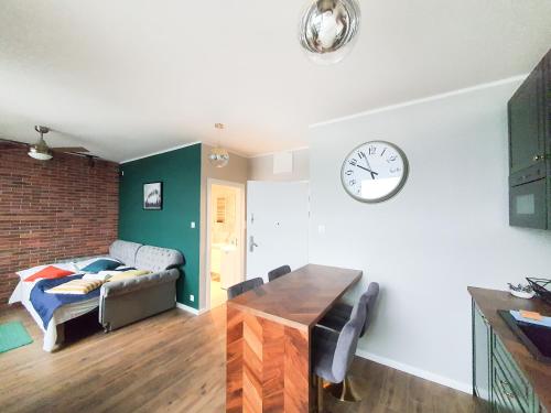 Studio Apartment image 7