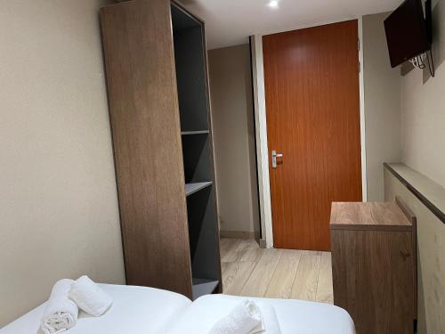 Hotel Blossoms City - image 6