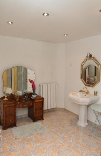 Chambres d'Hôtes Château du Bois de La Noe - image 12
