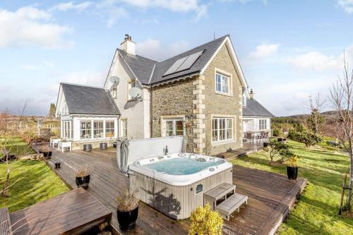 Glenerrick House - Loch Ness country manor - hot tub and sauna