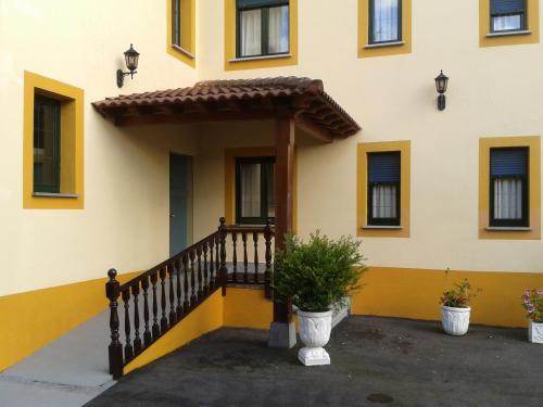 Hotel Alonso – Llanes, FL