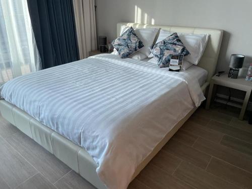 Luxury apartment on the metro facing Dubai Marina, Dubai (photo 6)