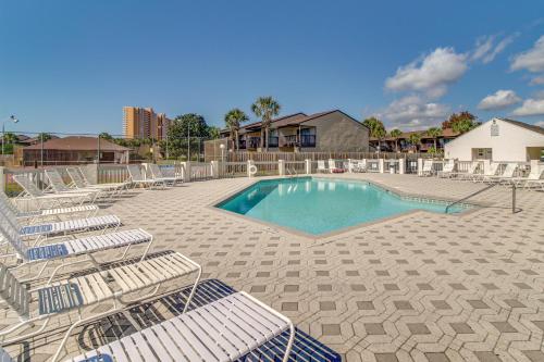 Endless Summer Condos - image 3