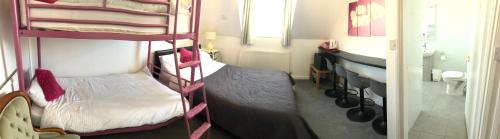 Admiral Hotel - image 3