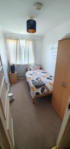 Spacious and Serene Stay near Milton Keynes centre