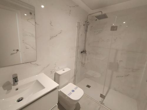 One-Bedroom Apartment image 9