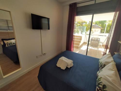 One-Bedroom Apartment image 3