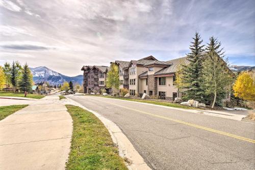 Cozy Crested Butte Condo 50 Yards from Ski Lift!