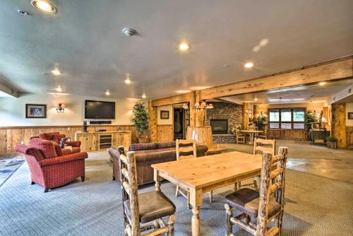 Cozy Crested Butte Condo 50 Yards from Ski Lift!