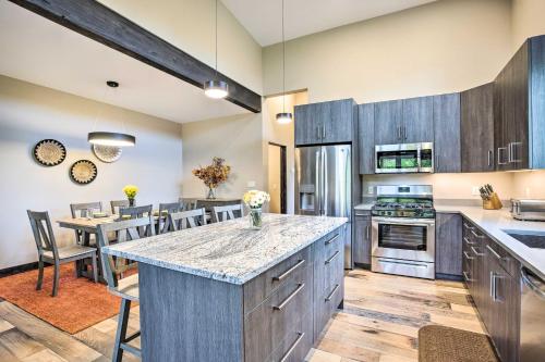 Sleek and Modern Townhome, 3 Blocks to Main St! in Moab, USA