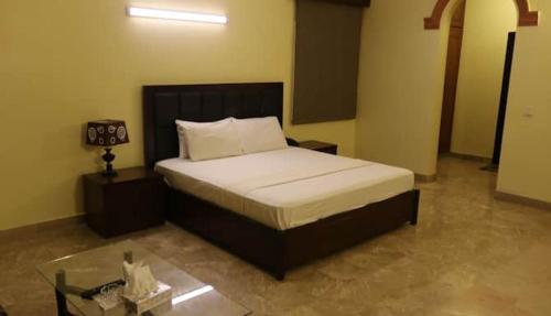 Maxwell Inn Karachi Guest House