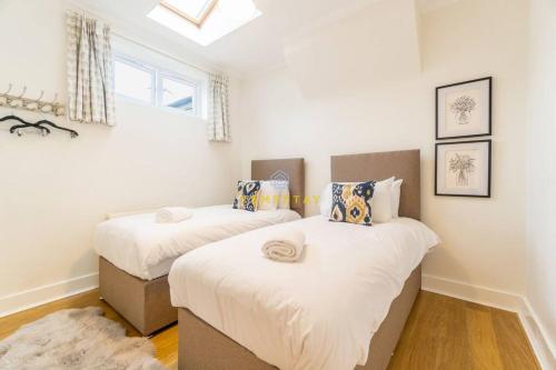 STYLISH 3 BED COTTAGE, WALK 2 ALL SIGHTS & HIGH ST, Виндзор (фото 9)