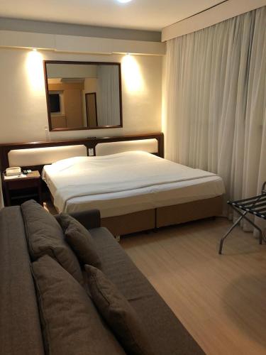 1 double bed, 1 twin bed