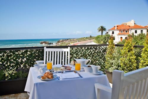326925882 Farol Hotel