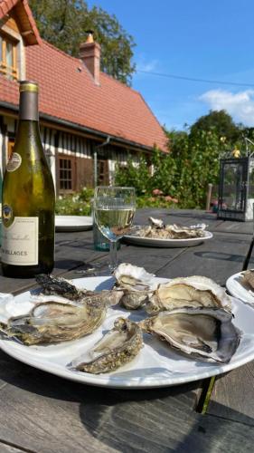 La Lanterne: Grande maison à deux pas de la mer (La Lanterne: Grande maison a deux pas de la mer) in La Chapelle Sur Dun