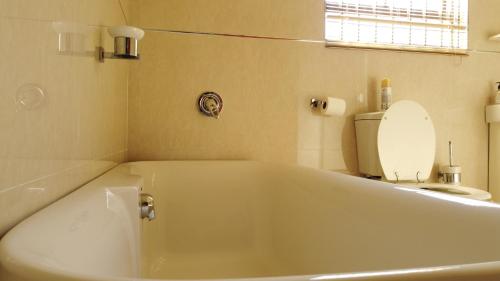 Honolulu Lifestyle Guest Lodge in Burgersfort