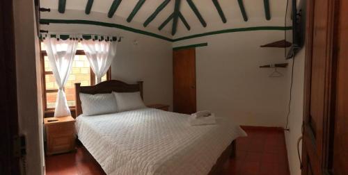 Budget Double Room image 3
