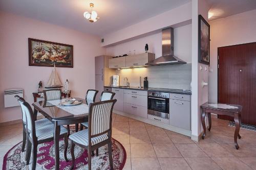 Two-Bedroom Apartment image 5