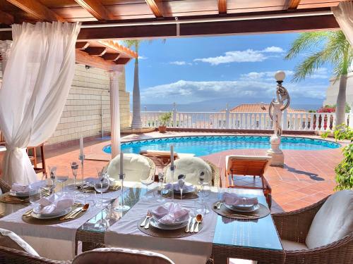 Villa Claudia - HEATED POOL by VV Canary Ocean Homes