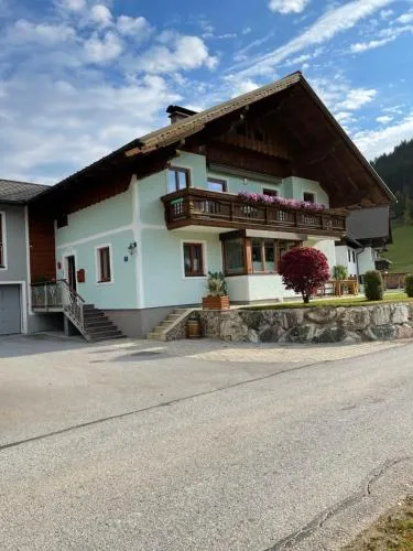 Ferienwohnung Renate Hubner in Gosau, Österreich