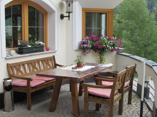 شرفة/ تراس, Landhaus Paradies Samnaun Spiss in Spiss