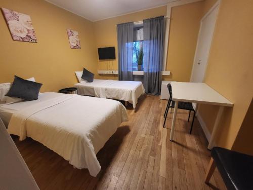 2 twin beds