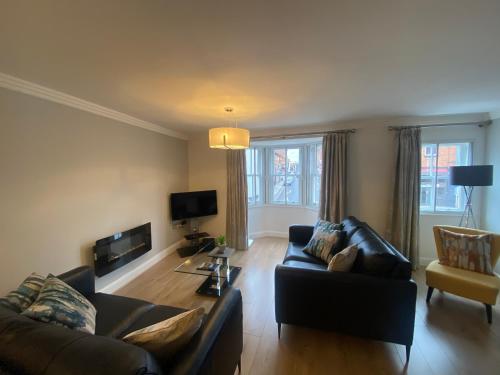 GS - Luxury, modern town centre, 2 beds, free parking for one vehicle, Stratford-upon-Avon (zdjęcie 2)