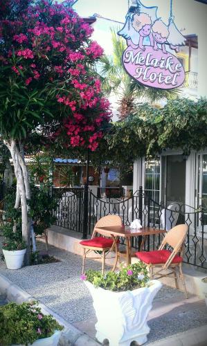 المرافق, Melaike Hotel in فوكا