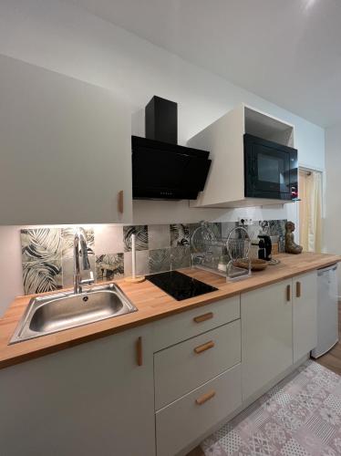 PARENTHESE LOVE - Bali Mon Amour Suite Balneo SPA Proche Orly-Paris in La Ville-du-Bois