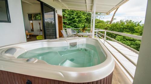 Facilities, Funky Monkey Lodge in Santa Teresa