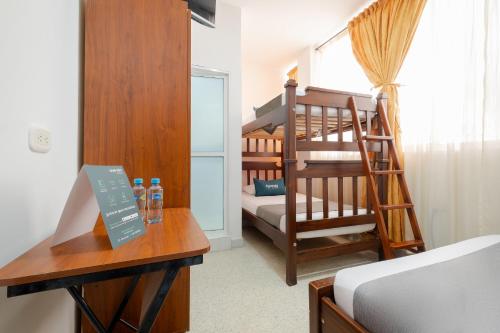 1 double bed, 2 bunk beds