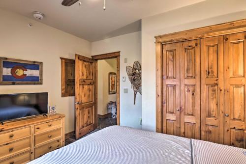 Cozy Crested Butte Condo 50 Yards from Ski Lift!