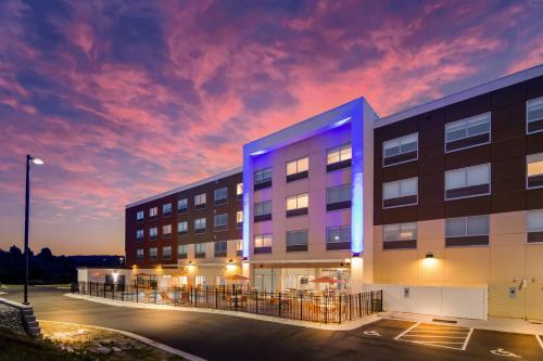 Holiday Inn Express & Suites - Asheboro, an IHG Hotel