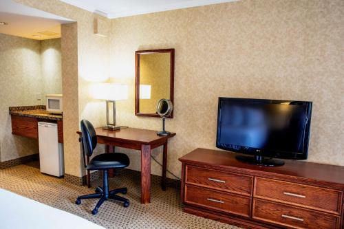 Best Western Voyageur Place Hotel