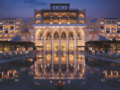 Shangri-La Hotel, Qaryat al Beri