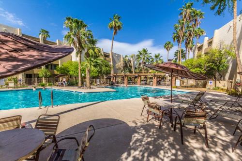 Camelsback Condos - image 13