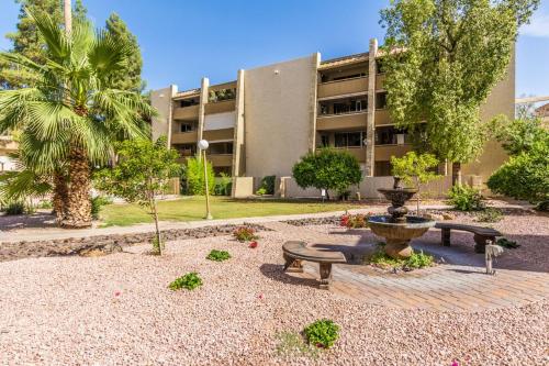 Camelsback Condos - image 14