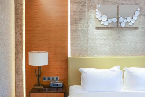 Holiday Inn Nanjing Xuanwu Lake, an IHG Hotel