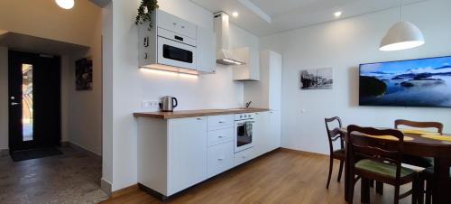 Exceptional Pogegen Apartment