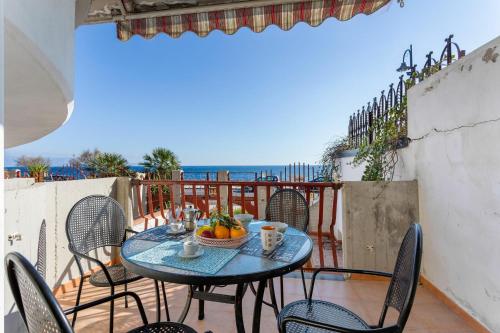 In Front of the Beach - Apartment - Nizza di Sicilia
