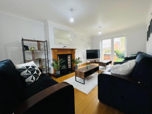 Boleyn Avenue by Incredible Stay gîte à louer Longthorpe