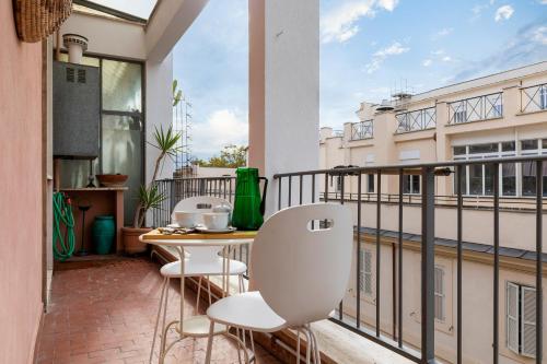 One-Bedroom Apartment image 7