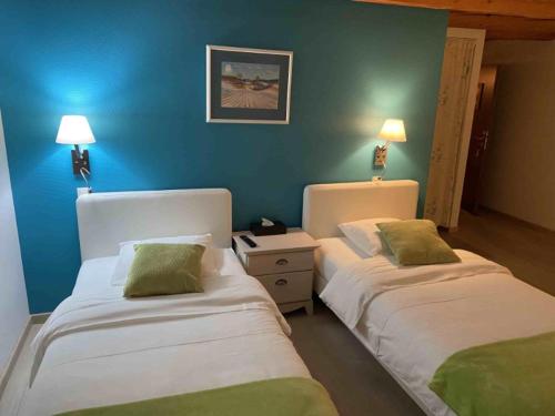 Auberge de Dully - image 13